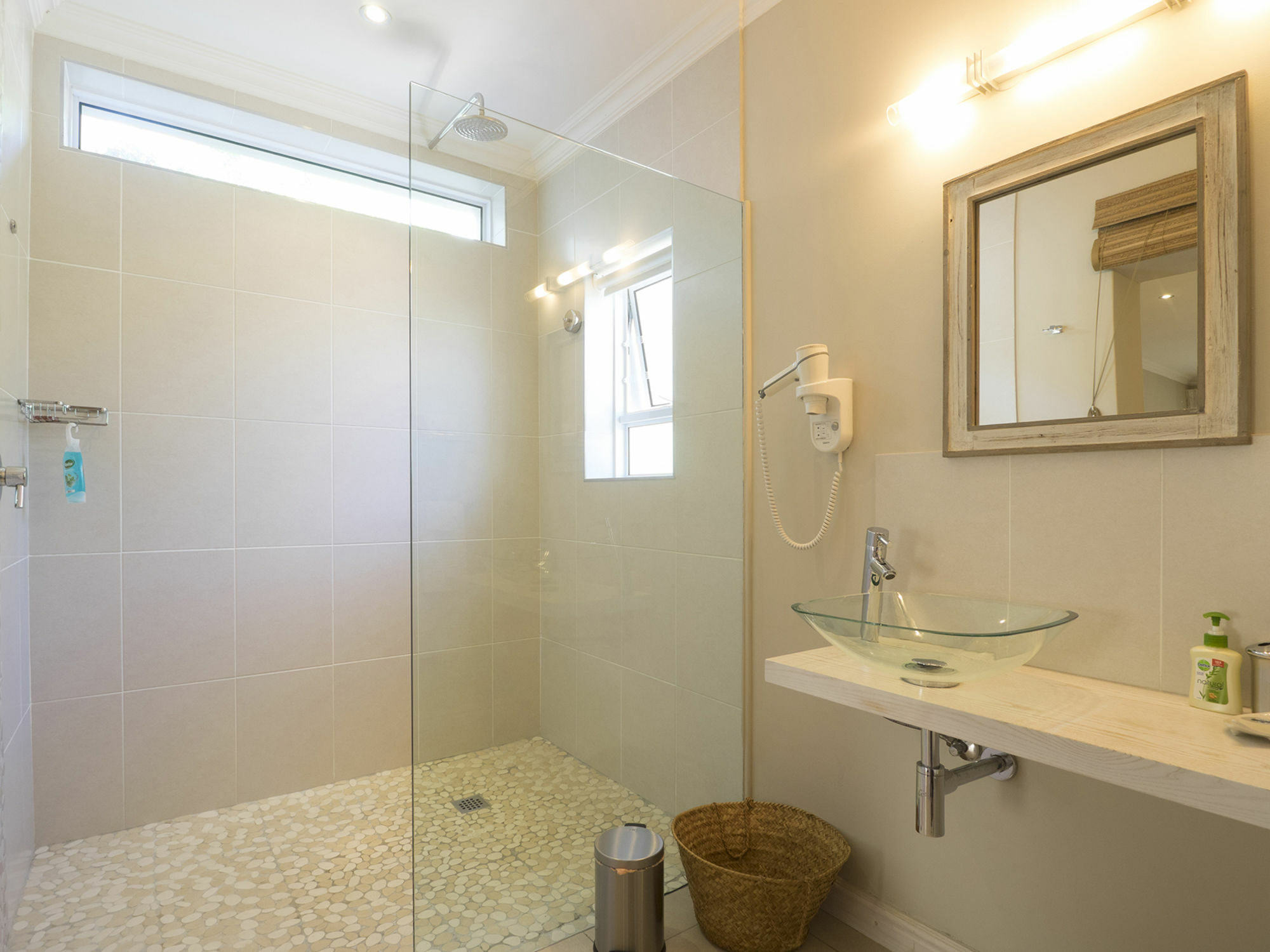 Bahari Beach House Plettenberg Bay Exterior photo